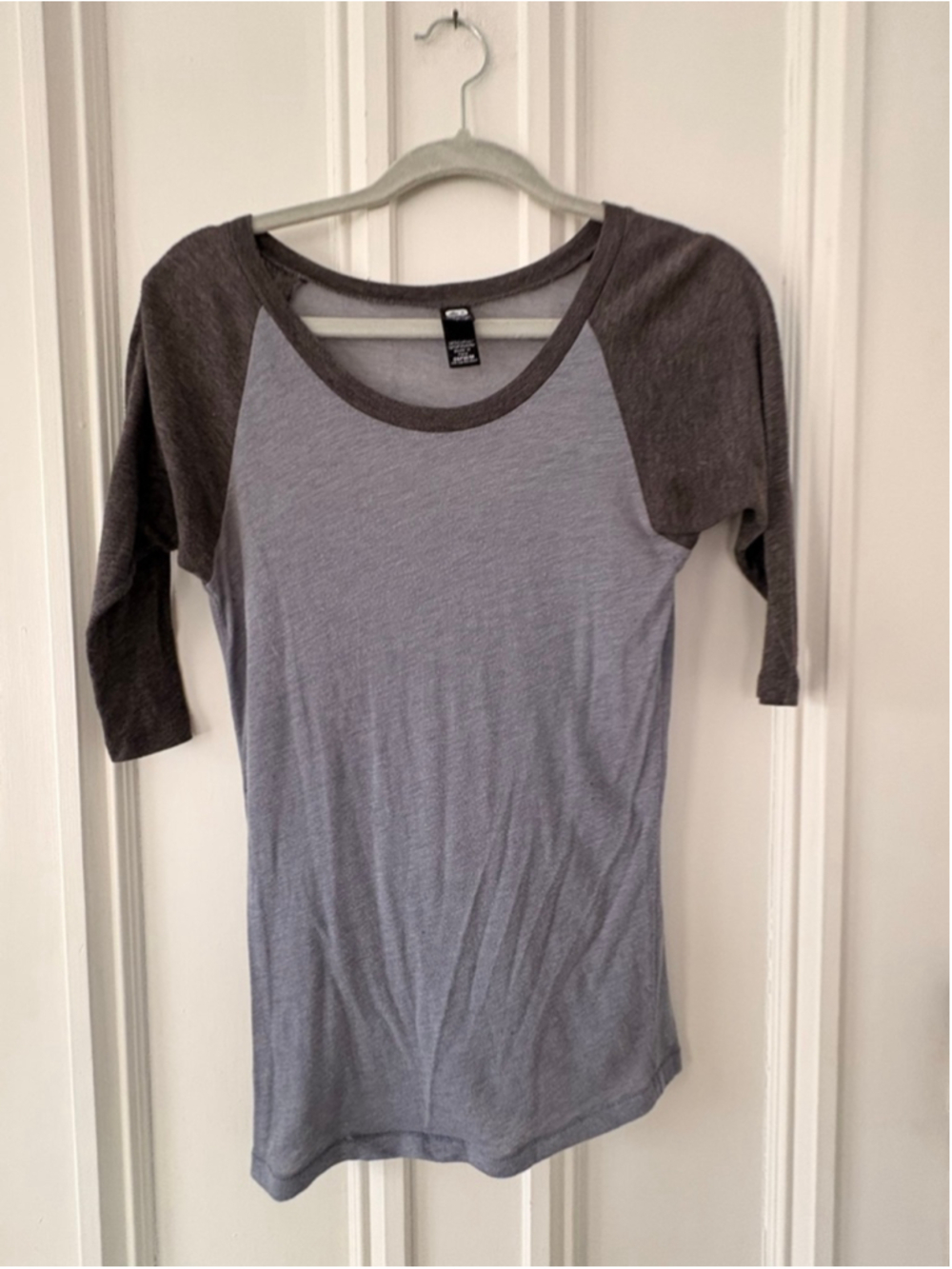Alternative Apparel Gray dark gray 3/4 length Sleeve baseball Tee M